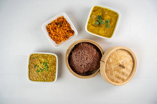76. Vegetarisch String Hopper (idiyappam)